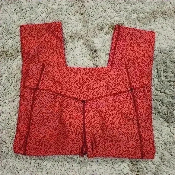 Nike Dri Fit One Legend Pant - Picture 4 of 4